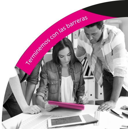 lema: terminemos con las barreras. imagen Estudiantes haciendo un trabajo